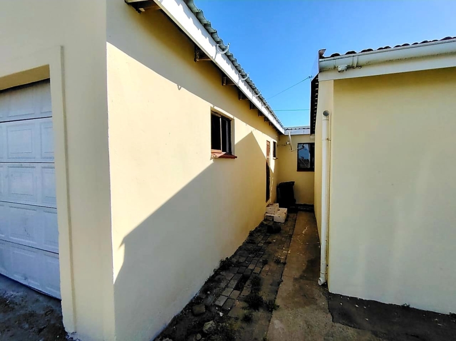 4 Bedroom Property for Sale in Mdantsane Nu 17 Eastern Cape